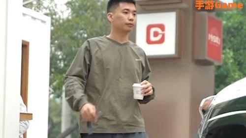 我开着邻居家的Toyota追着日落